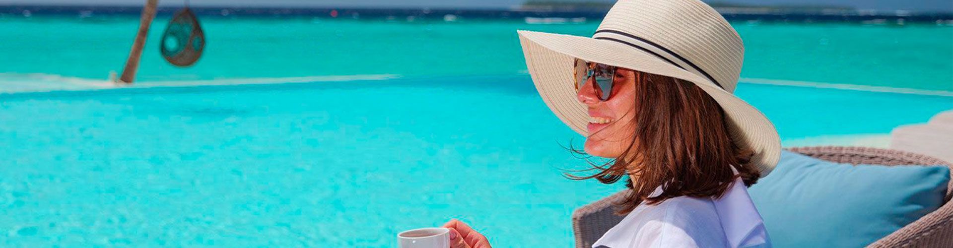 luxury_paradise_maldives_cafe